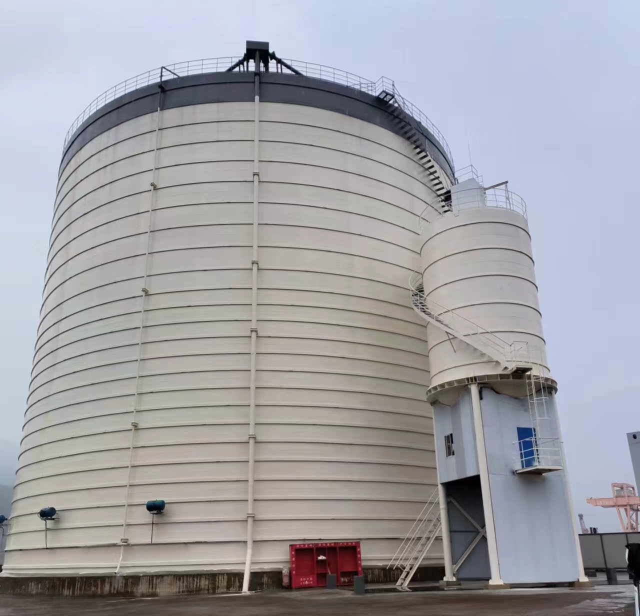 江陵10万吨水泥钢板库